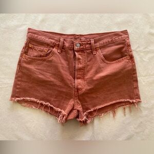 Levi’s 501 Button Fly Frayed Hem Denim Shortie Shorts in Rusty Orange Women’s 32